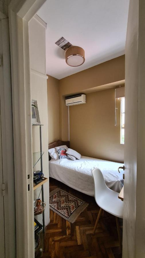 Habitación en casa particular Cercana Al Consulado Usa-aeroparque Airport Ciudad Autónoma de Buenos Aires
